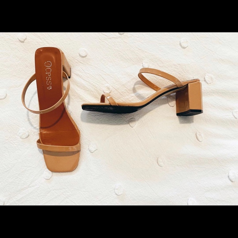 Heels - Picture 2 of 2
